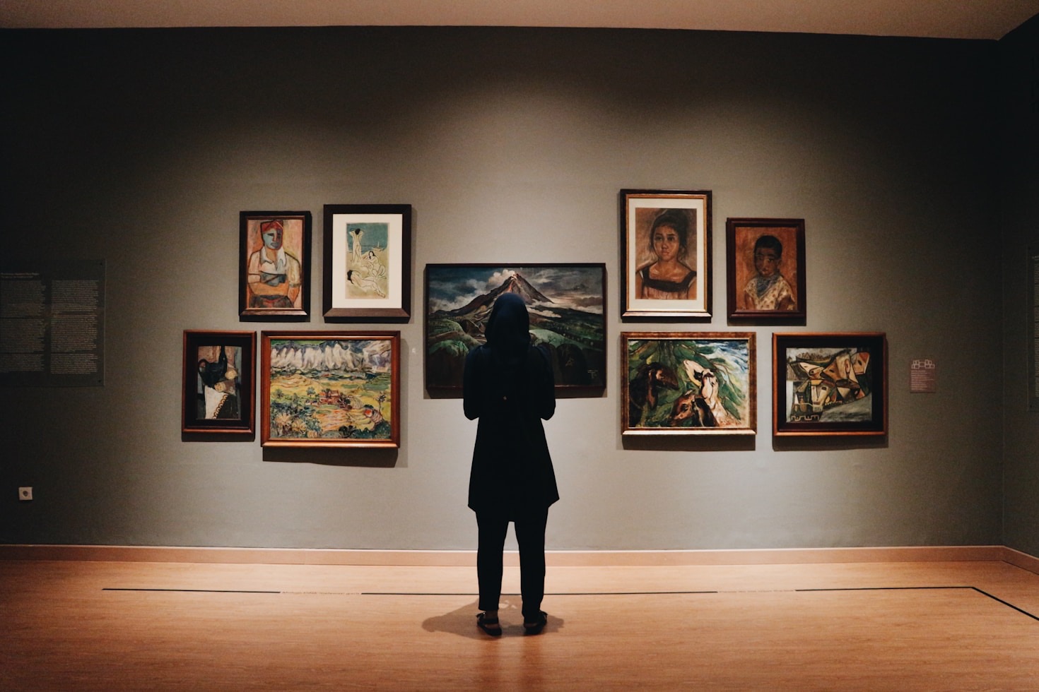 Exploring Themes Beyond the Canvas